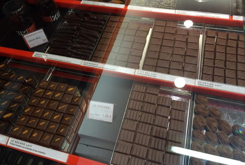 Шоколадные конфеты из Henri Le Roux Caramelier-Chocolatier